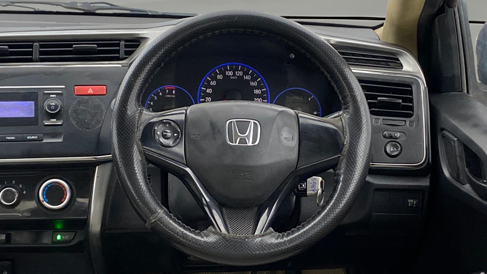 View 2015 Honda City ZX MT Diesel Anniversary Edition Image 20 Used 2015 Honda City ZX MT Diesel Anniversary Edition Image 20
