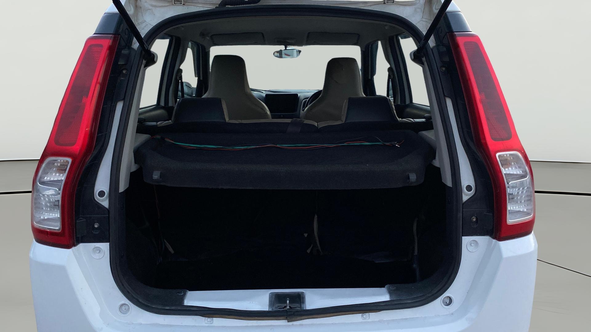 View 2020 Maruti Suzuki 1000 Base Variant Image 37 Used 2020 Maruti Suzuki 1000 Base Variant Image 37