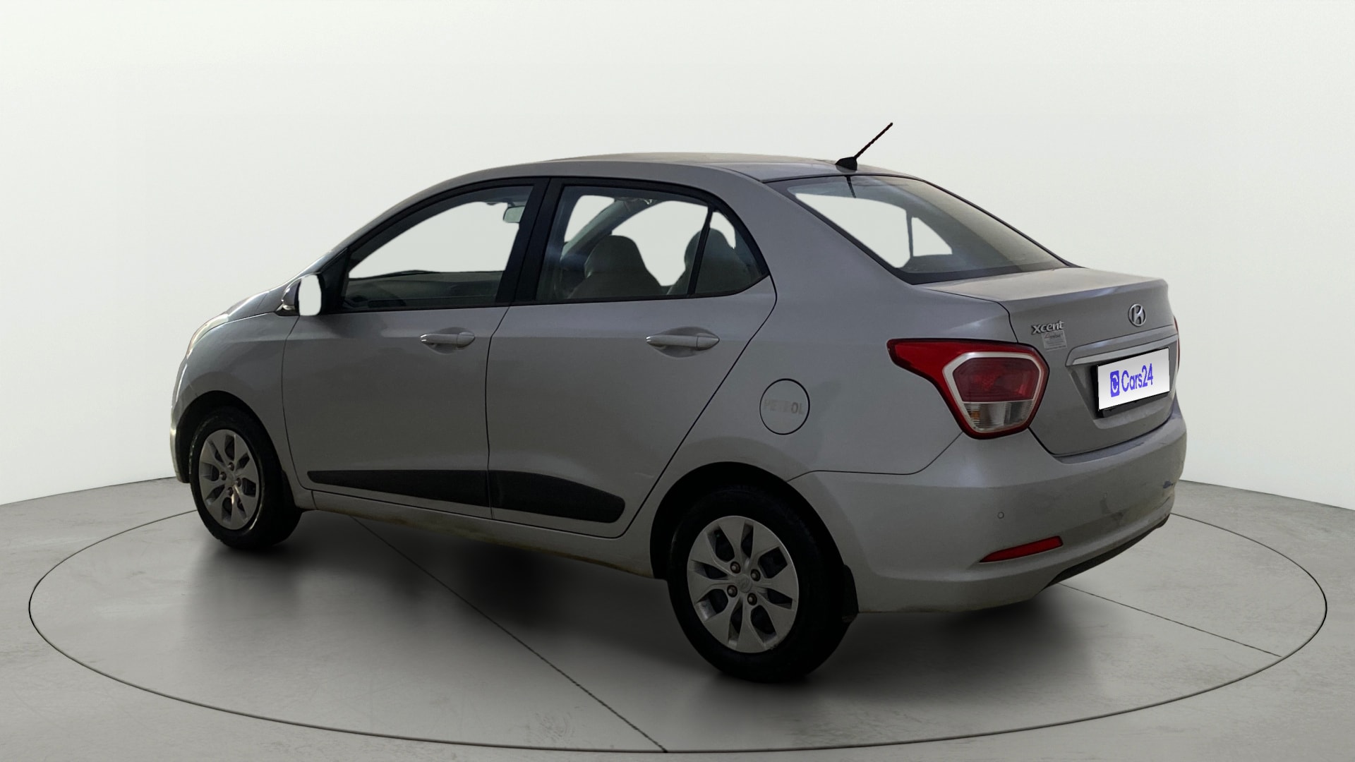 View 2016 Hyundai Xcent S Petrol Image 2 Used 2016 Hyundai Xcent S Petrol Image 2