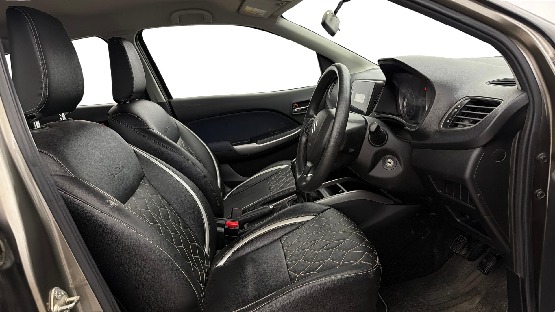 View 2019 Maruti Suzuki 1000 Base Variant Image 25 Used 2019 Maruti Suzuki 1000 Base Variant Image 25