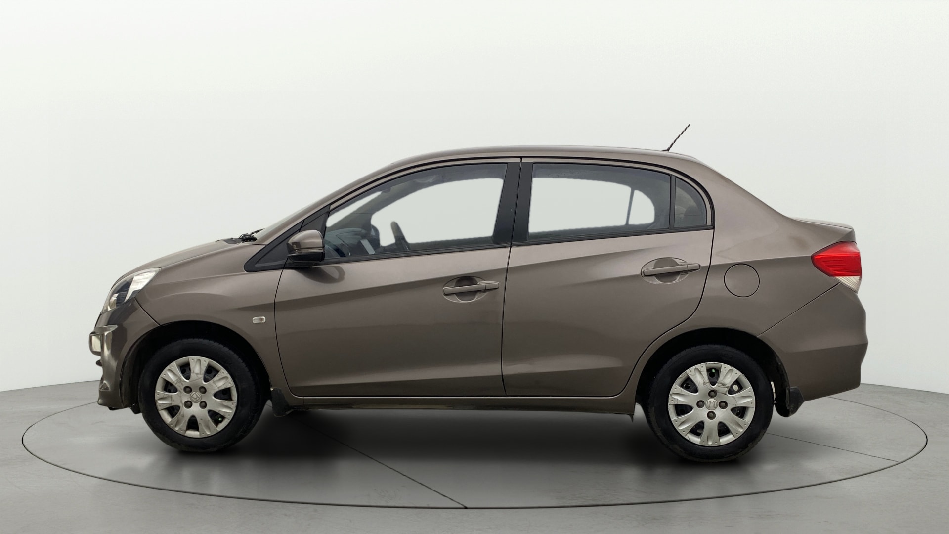 View 2015 Honda Amaze E MT Petrol BS IV Image 5 Used 2015 Honda Amaze E MT Petrol BS IV Image 5