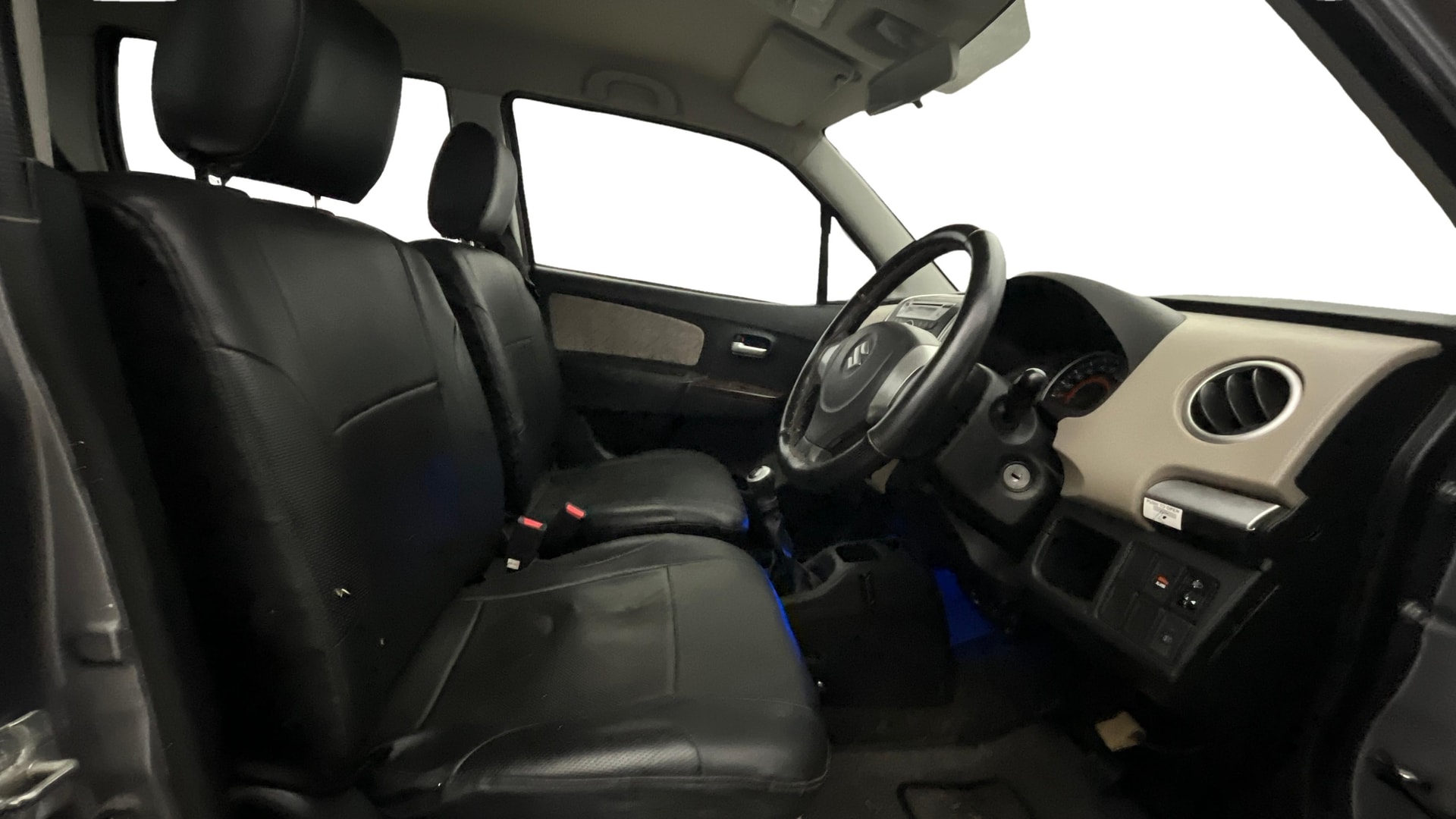 View 2016 Maruti Suzuki 1000 Base Variant Image 16 Used 2016 Maruti Suzuki 1000 Base Variant Image 16