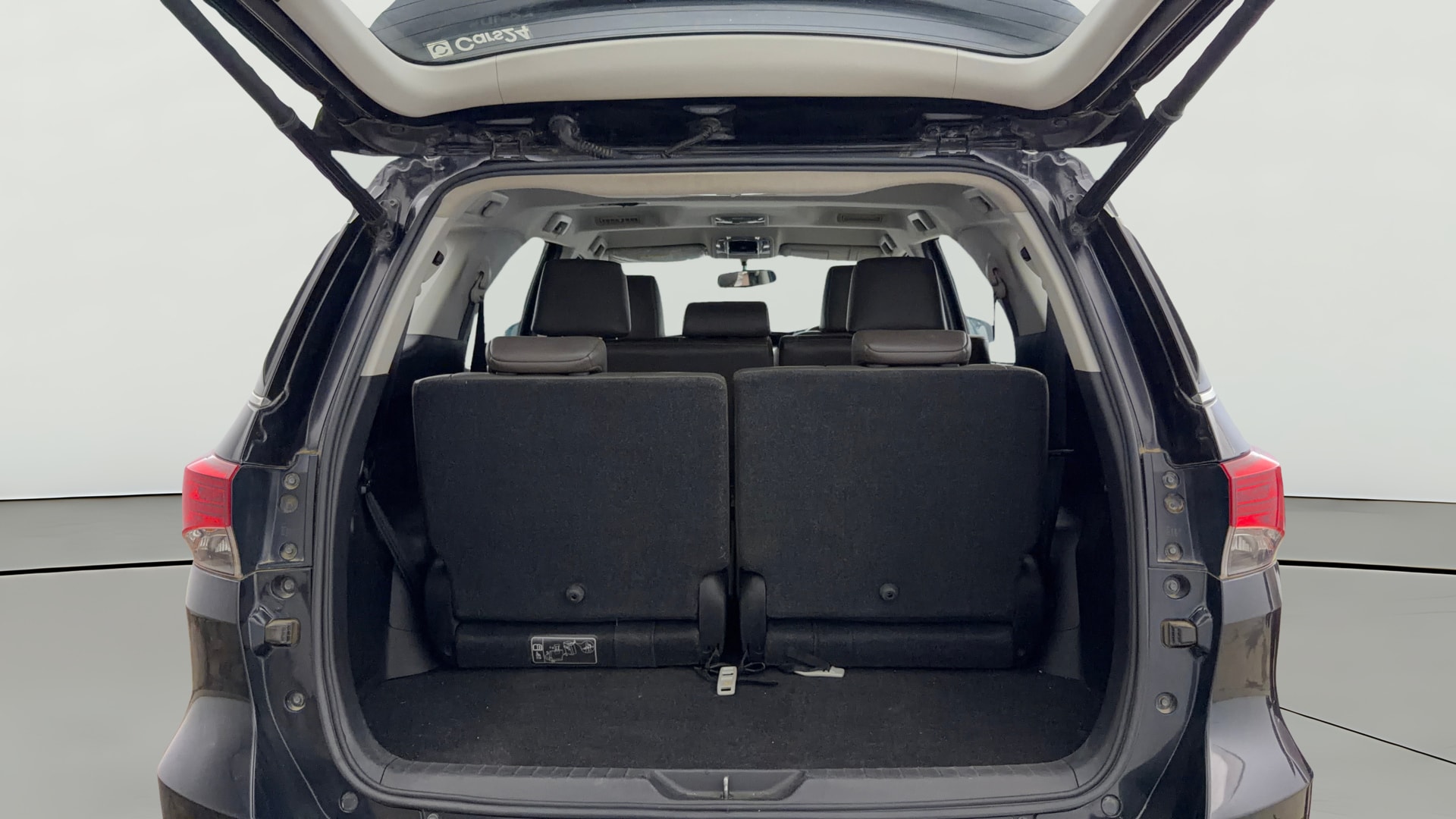 View 2019 Toyota Fortuner 2.7 4X2 AT Image 42 Used 2019 Toyota Fortuner 2.7 4X2 AT Image 42