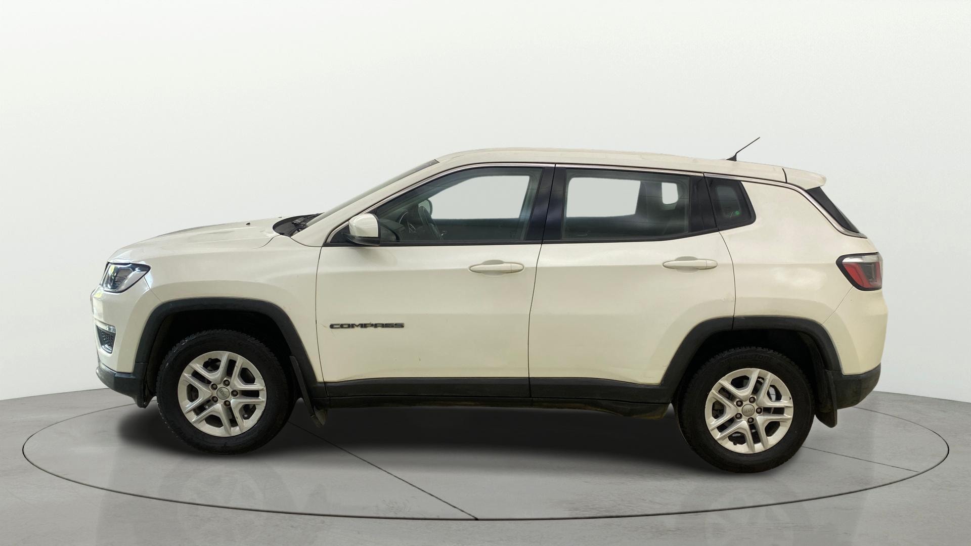 View 2020 Jeep Compass Sport 1.4 Multi AIR Petrol BS IV Image 5 Used 2020 Jeep Compass Sport 1.4 Multi AIR Petrol BS IV Image 5