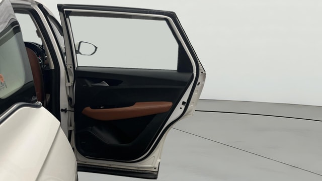 View MG Hector Plus Image 6 Used MG Hector Plus Image 6