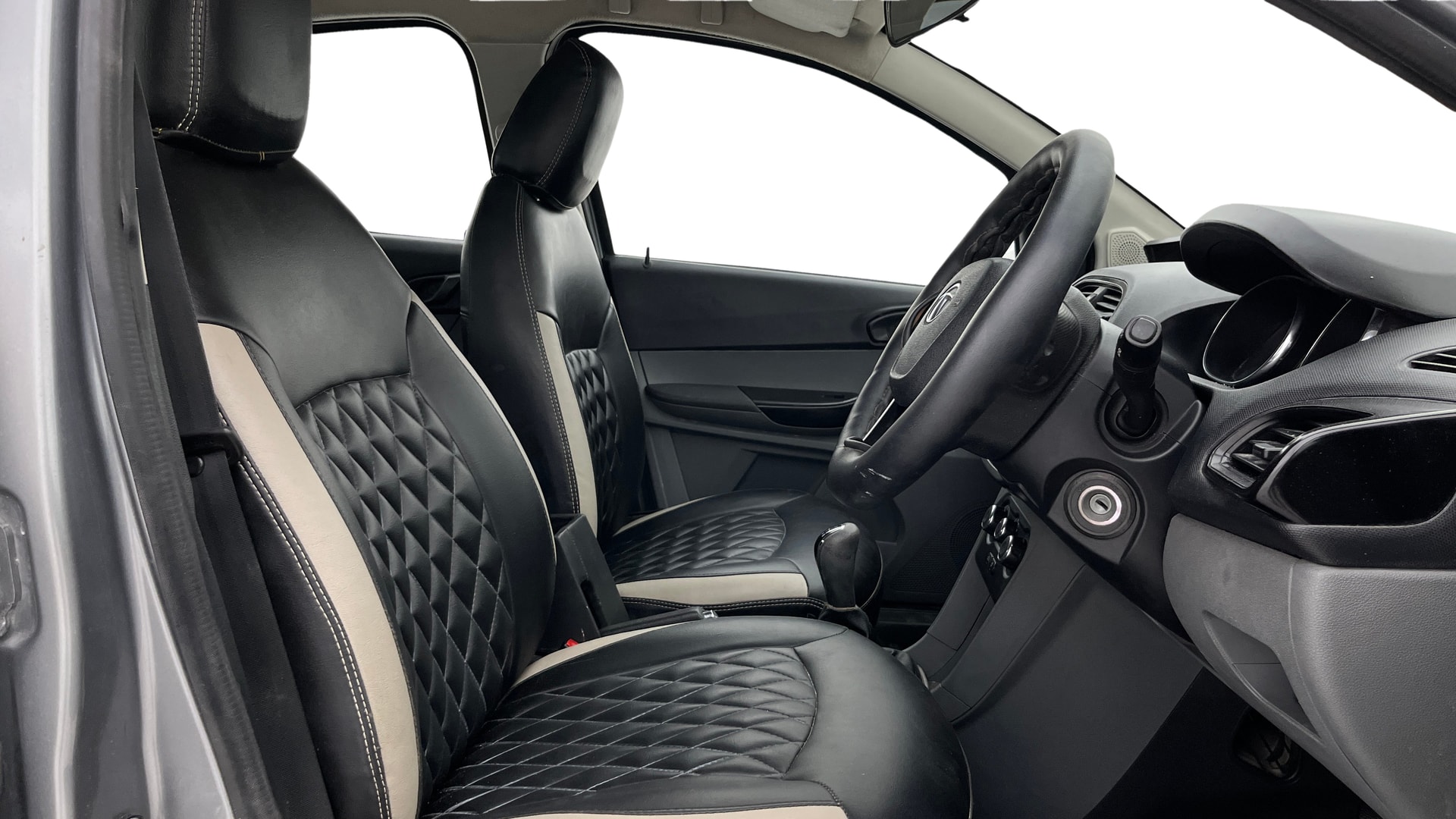 View 2018 Tata Tigor XT Petrol Image 26 Used 2018 Tata Tigor XT Petrol Image 26