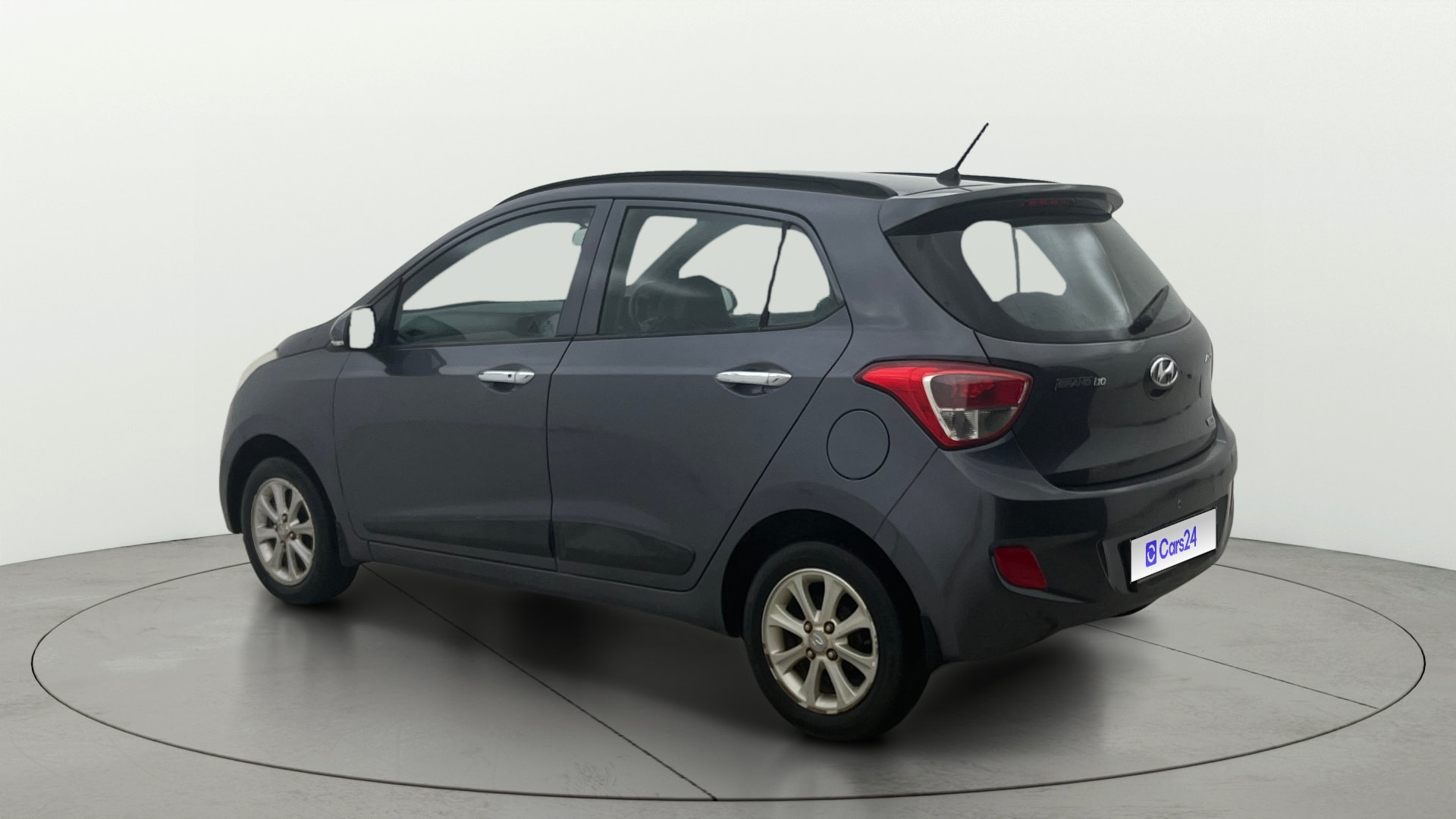 View 2015 Hyundai Grand i10 1.1 Asta Diesel Image 2 Used 2015 Hyundai Grand i10 1.1 Asta Diesel Image 2