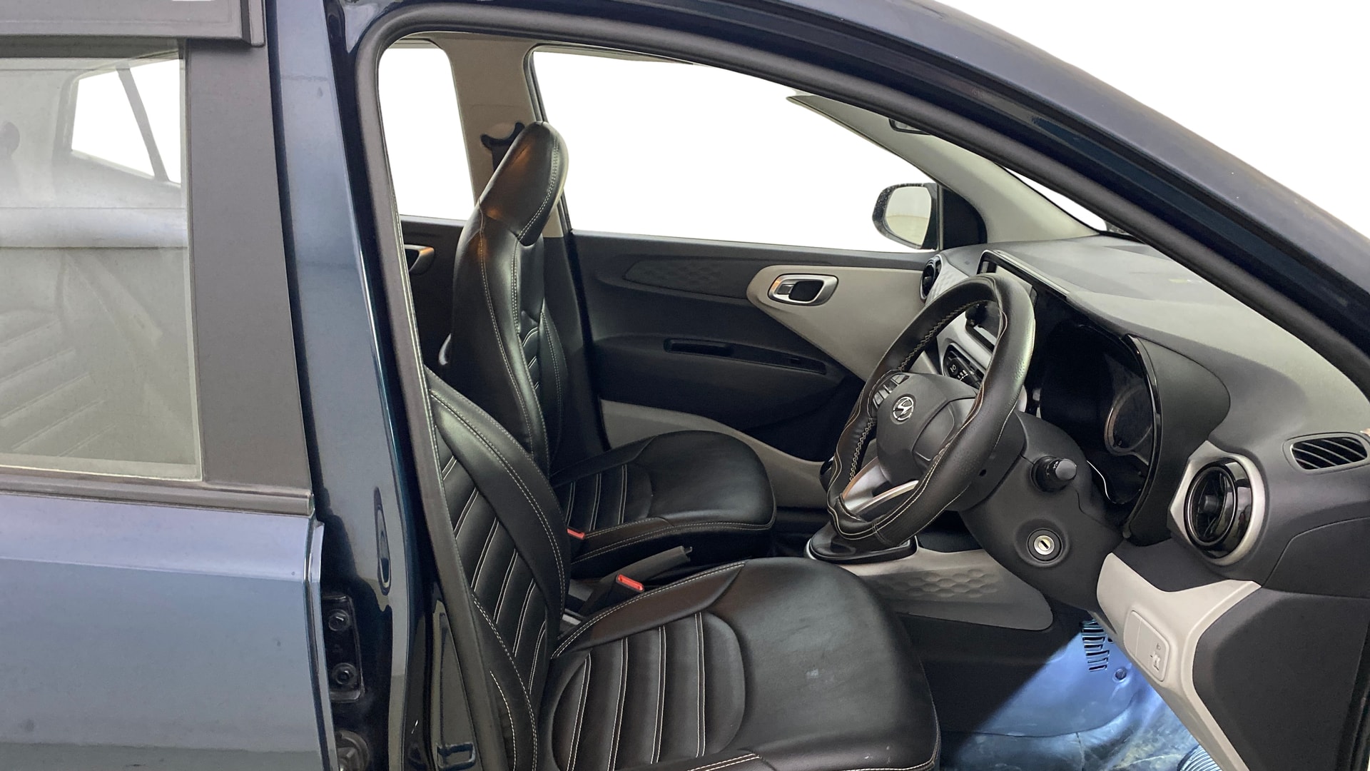 View 2022 Hyundai Grand i10 Nios Sportz Petrol AMT Image 26 Used 2022 Hyundai Grand i10 Nios Sportz Petrol AMT Image 26