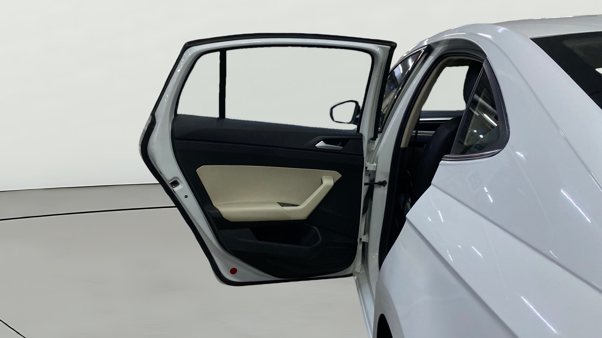 View 2024 Volkswagen Virtus Topline 1.0 TSI MT Image 15 Used 2024 Volkswagen Virtus Topline 1.0 TSI MT Image 15
