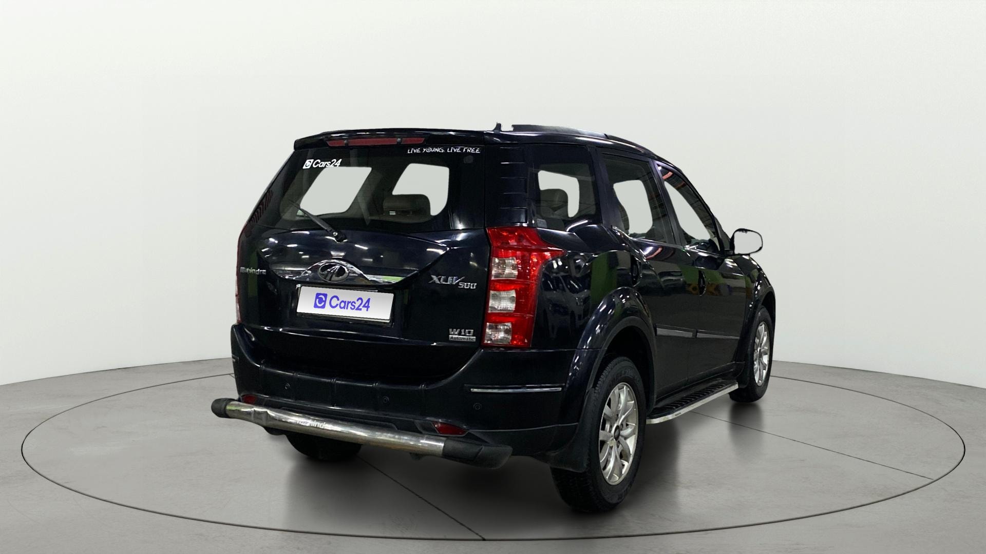 View 2017 Mahindra XUV500 W9 AT Image 46 Used 2017 Mahindra XUV500 W9 AT Image 46