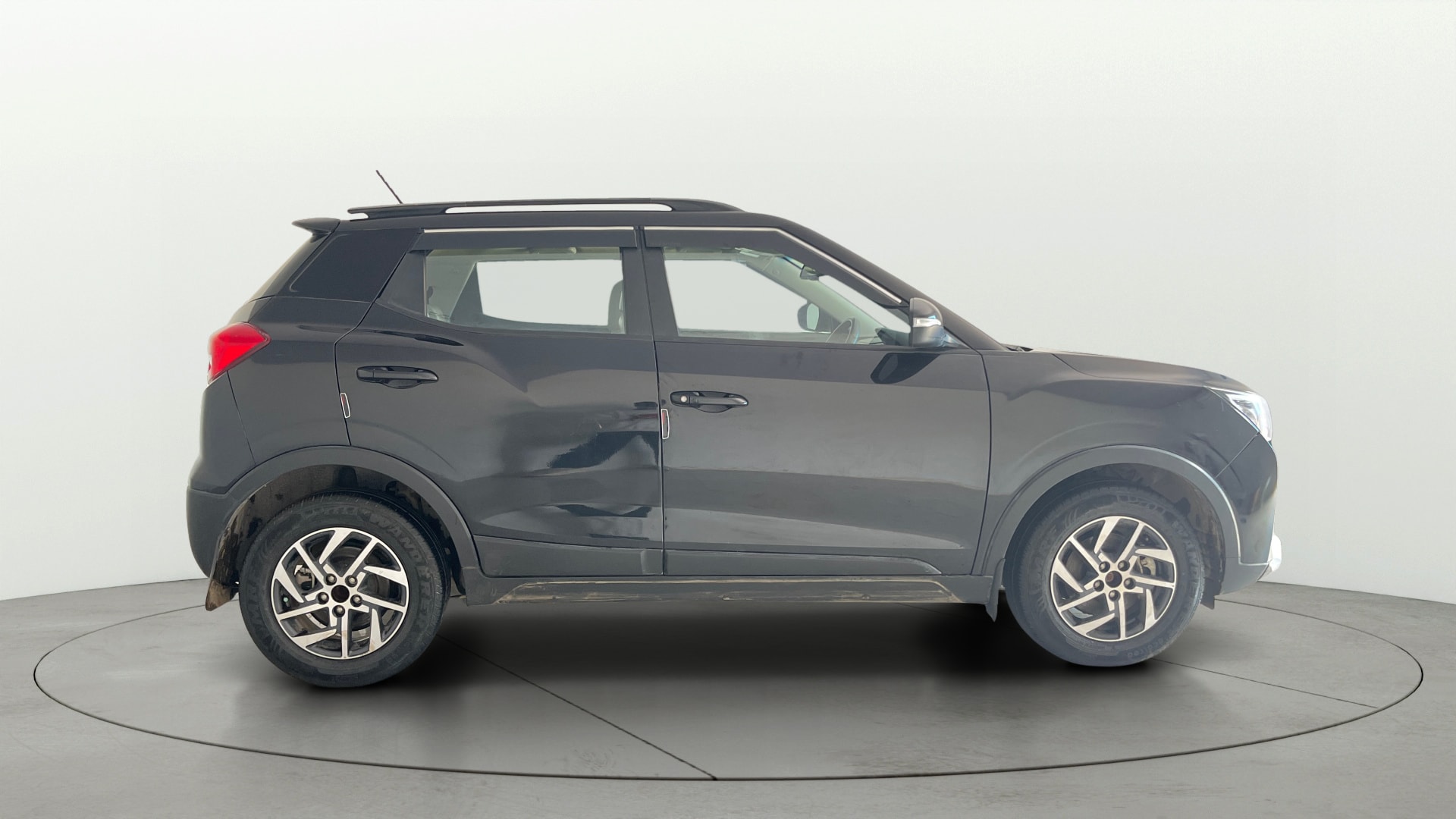 Used 2022 Mahindra XUV300 Used 2022 Mahindra XUV300