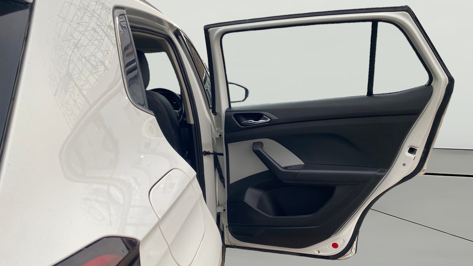 View 2023 Skoda Kushaq Style 1.0 TSI AT Image 7 Used 2023 Skoda Kushaq Style 1.0 TSI AT Image 7