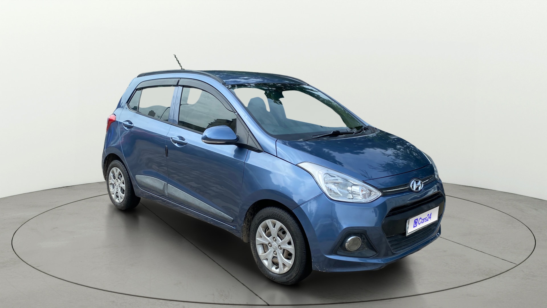 View 2015 Hyundai Grand i10 1.1 Sportz Diesel Image 15 Used 2015 Hyundai Grand i10 1.1 Sportz Diesel Image 15