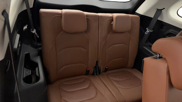 View MG Hector Plus Image 10 Used MG Hector Plus Image 10