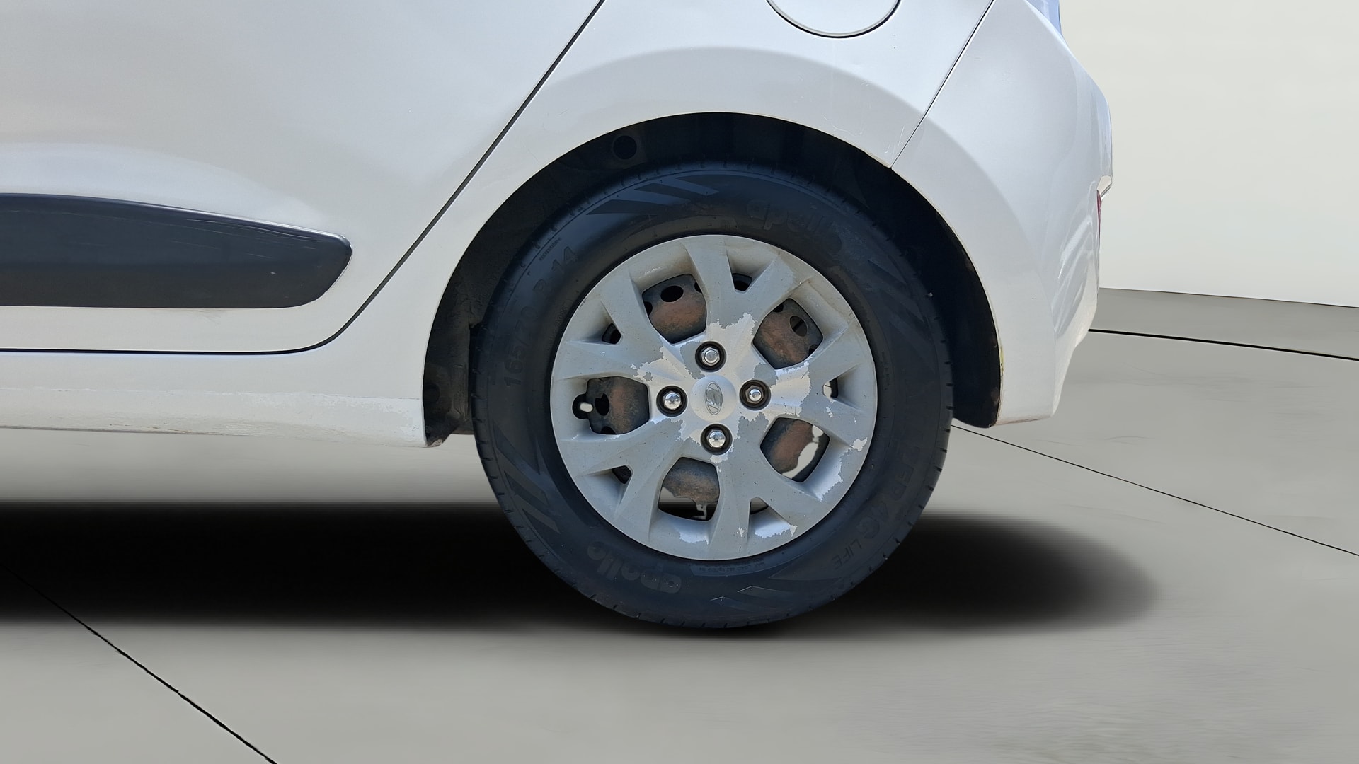 View 2016 Hyundai Grand i10 Magna 1.2 Kappa VTVT Image 11 Used 2016 Hyundai Grand i10 Magna 1.2 Kappa VTVT Image 11