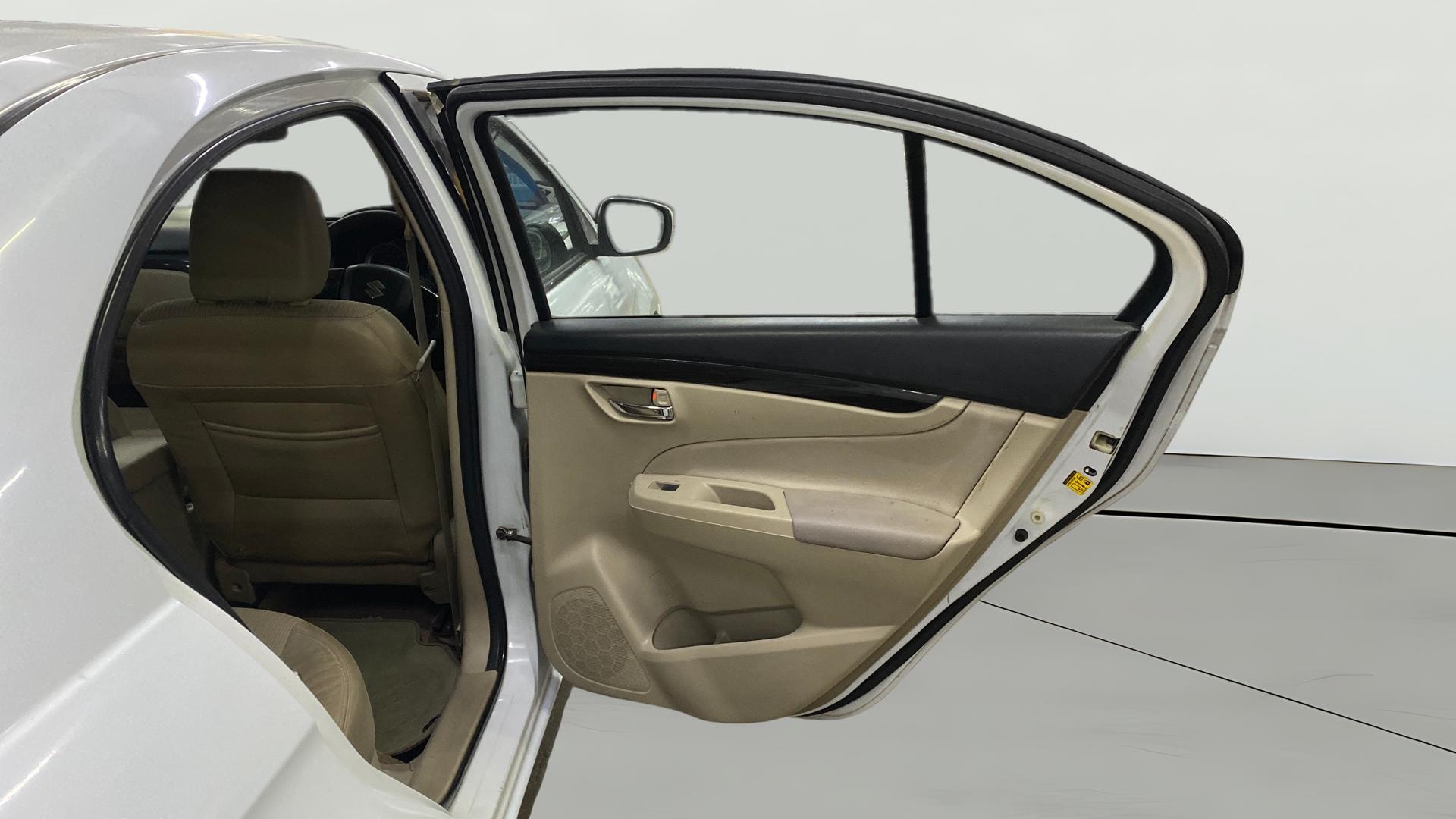 View 2015 Maruti Suzuki 1000 Base Variant Image 7 Used 2015 Maruti Suzuki 1000 Base Variant Image 7