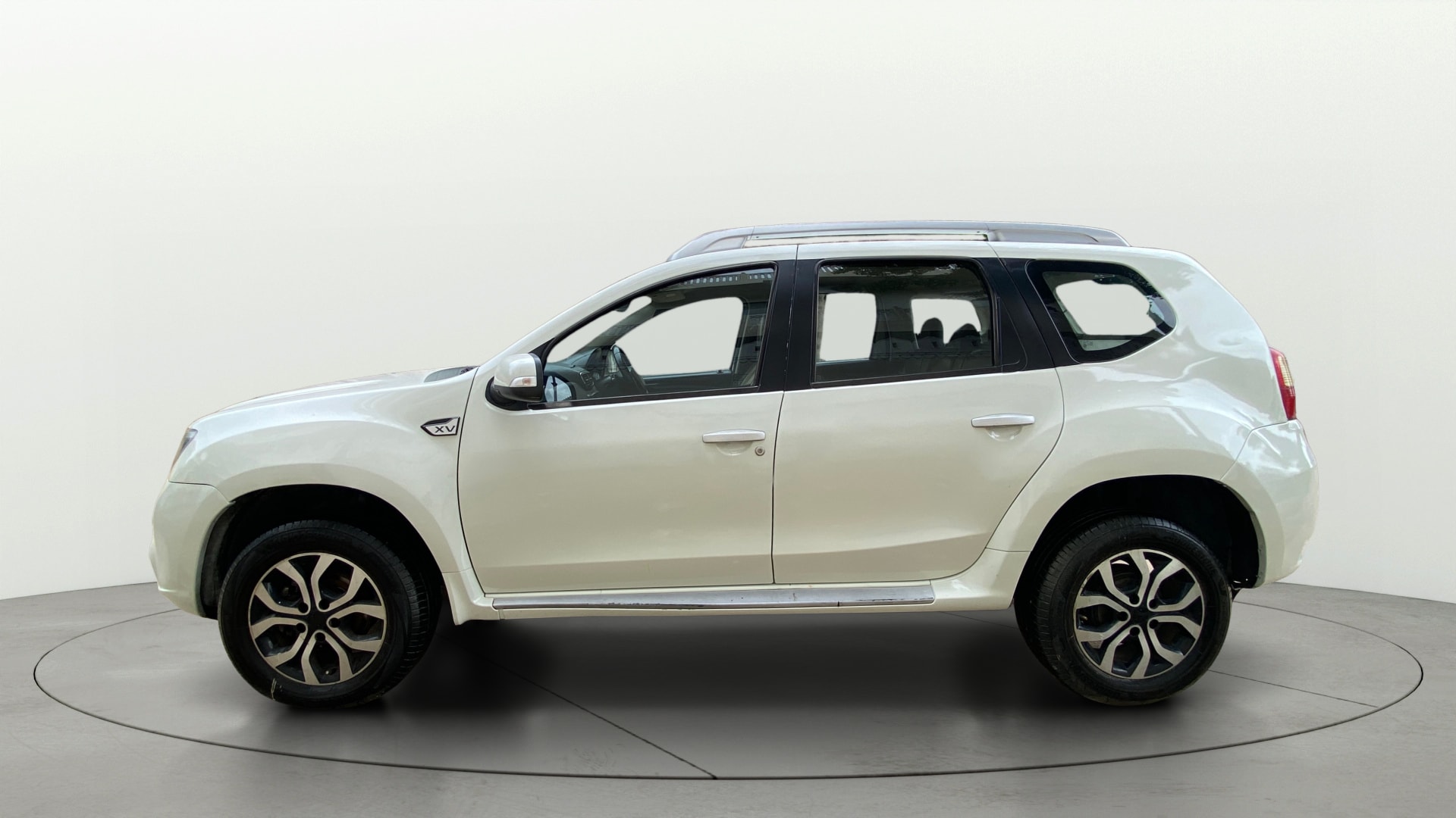 View 2017 Nissan Terrano XV D PRE 110 PS AMT Image 5 Used 2017 Nissan Terrano XV D PRE 110 PS AMT Image 5