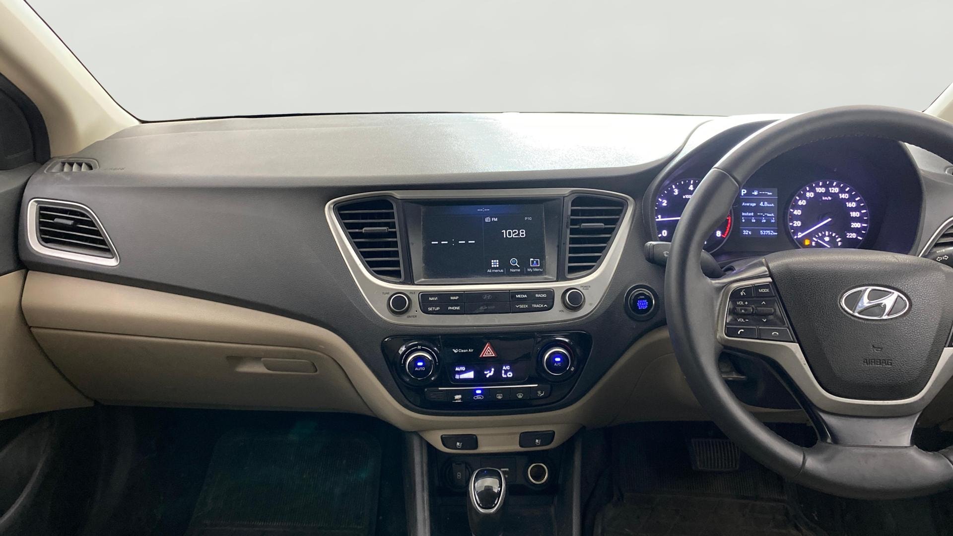 View 2018 Hyundai Verna 1.6 VTVT SX (O) AT Image 17 Used 2018 Hyundai Verna 1.6 VTVT SX (O) AT Image 17