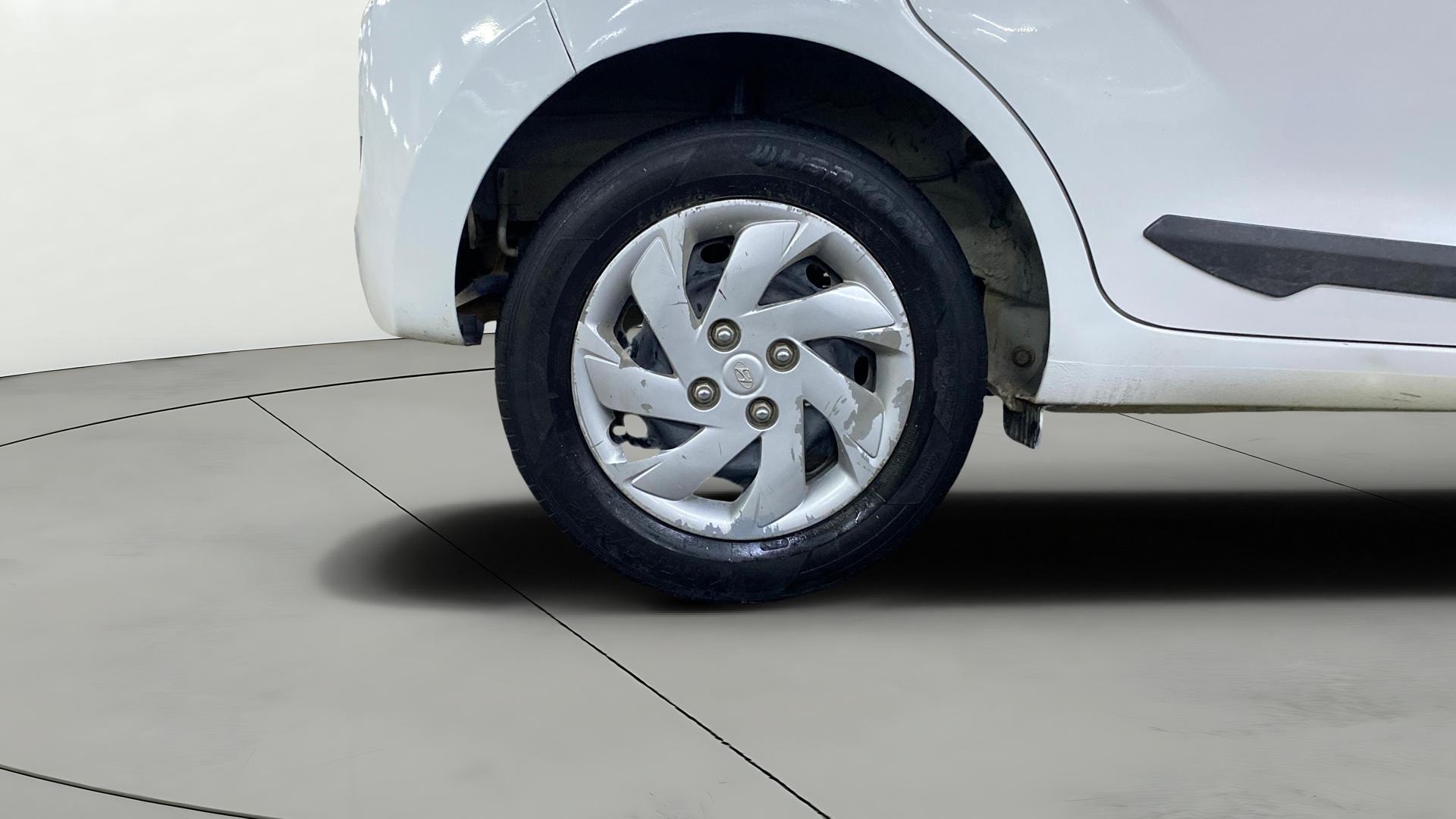View 2019 Hyundai New Santro D-Lite Petrol Image 31 Used 2019 Hyundai New Santro D-Lite Petrol Image 31