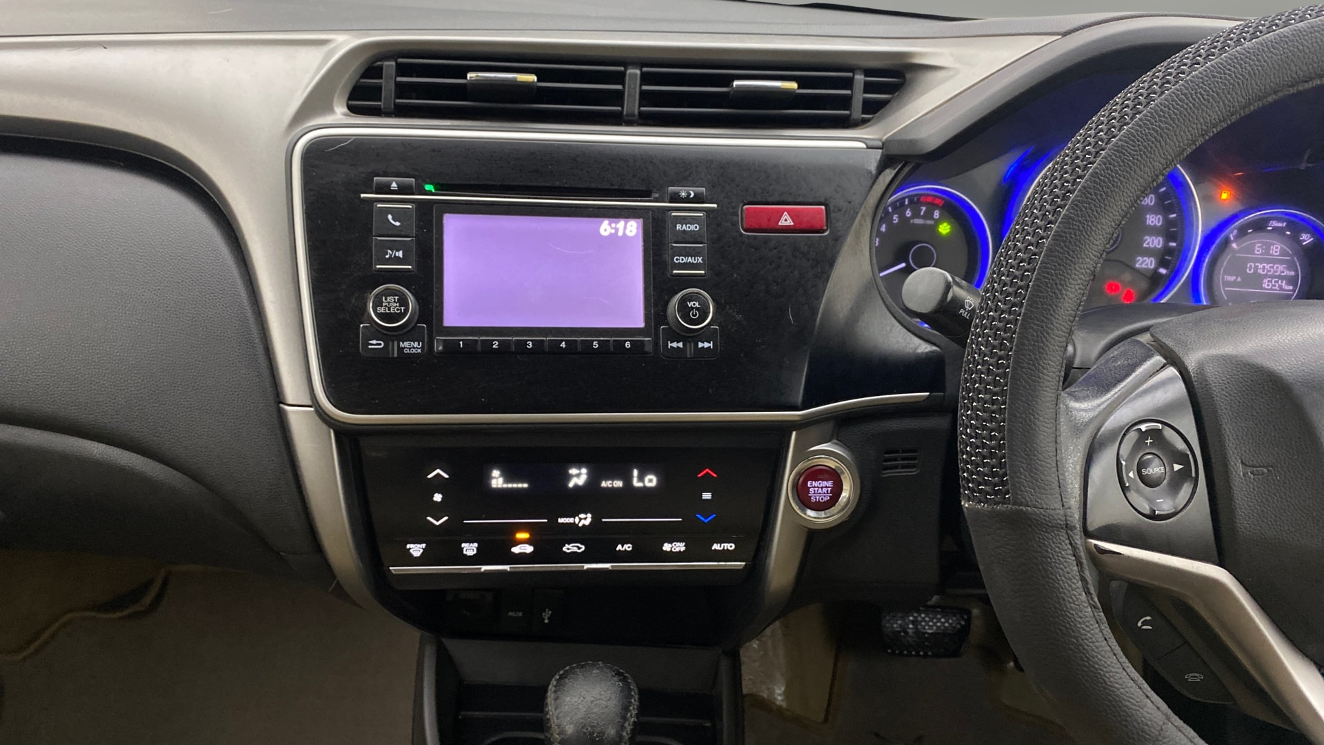 View 2016 Honda City ZX MT Diesel Anniversary Edition Image 18 Used 2016 Honda City ZX MT Diesel Anniversary Edition Image 18