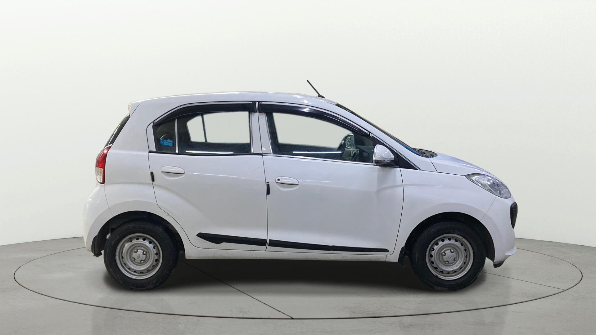 View 2022 Hyundai New Santro D-Lite Petrol Image 8 Used 2022 Hyundai New Santro D-Lite Petrol Image 8