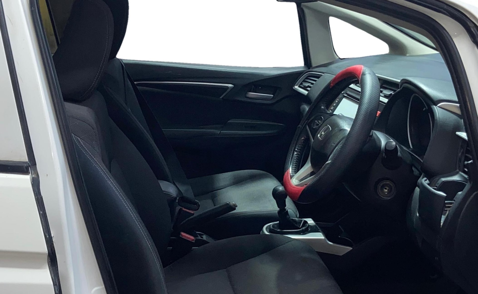 View 2015 Honda Jazz E MT Diesel Image 26 Used 2015 Honda Jazz E MT Diesel Image 26