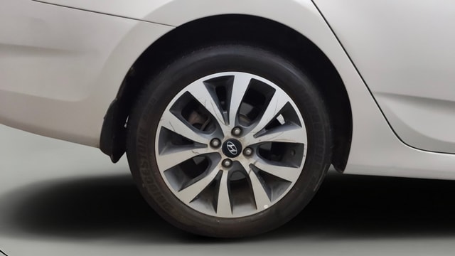 View Hyundai Fluidic Verna Image 24 Used Hyundai Fluidic Verna Image 24