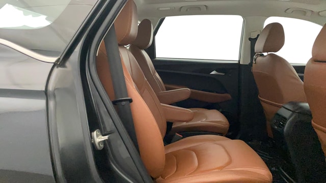 View MG Hector Plus Image 38 Used MG Hector Plus Image 38