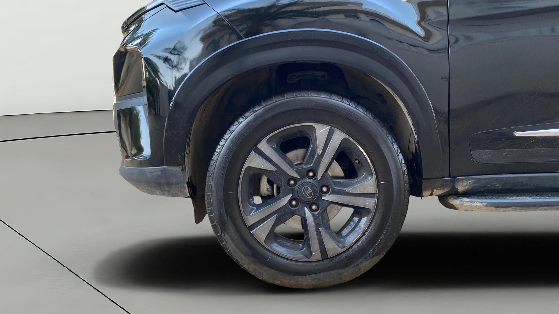 View 2024 Tata Nexon Revotron XE Image 30 Used 2024 Tata Nexon Revotron XE Image 30