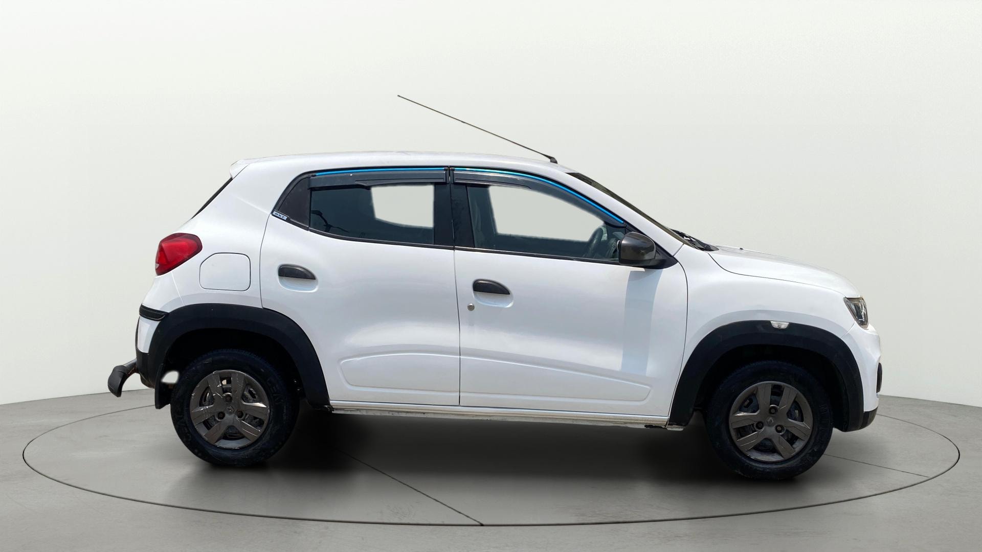 View 2017 Renault Kwid RXT 1.0 Image 8 Used 2017 Renault Kwid RXT 1.0 Image 8