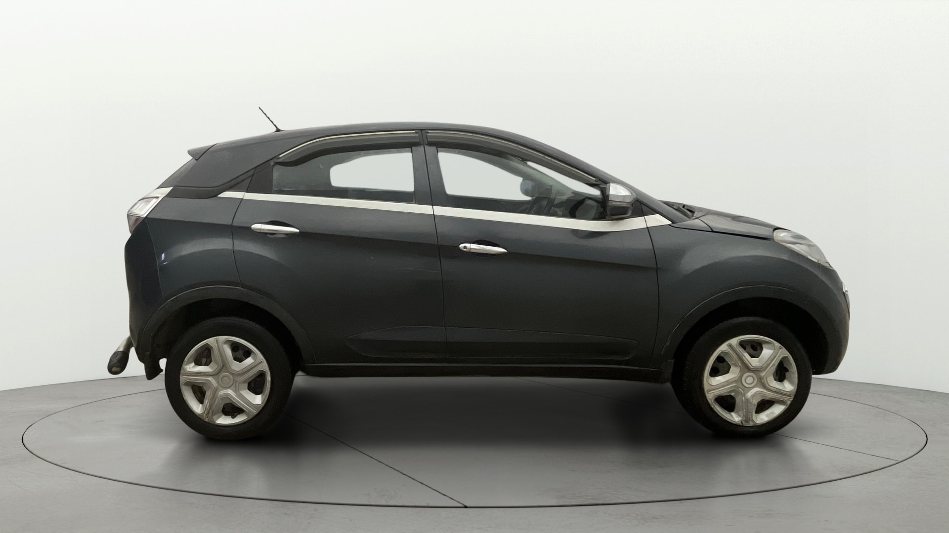 View 2019 Tata Nexon Revotron XM Image 8 Used 2019 Tata Nexon Revotron XM Image 8