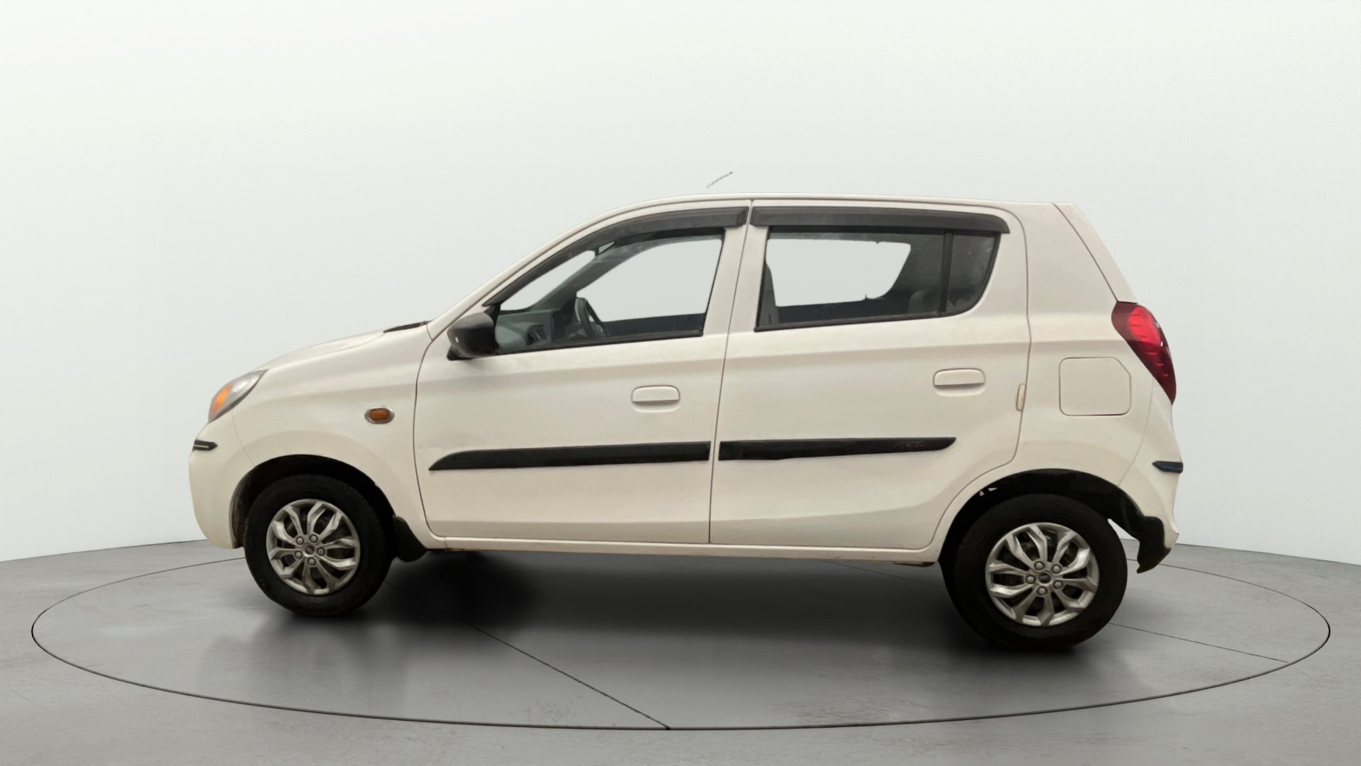 View 2020 Maruti Suzuki 1000 Base Variant Image 5 Used 2020 Maruti Suzuki 1000 Base Variant Image 5