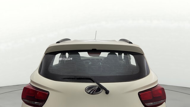 View Mahindra KUV100 Image 4 Used Mahindra KUV100 Image 4
