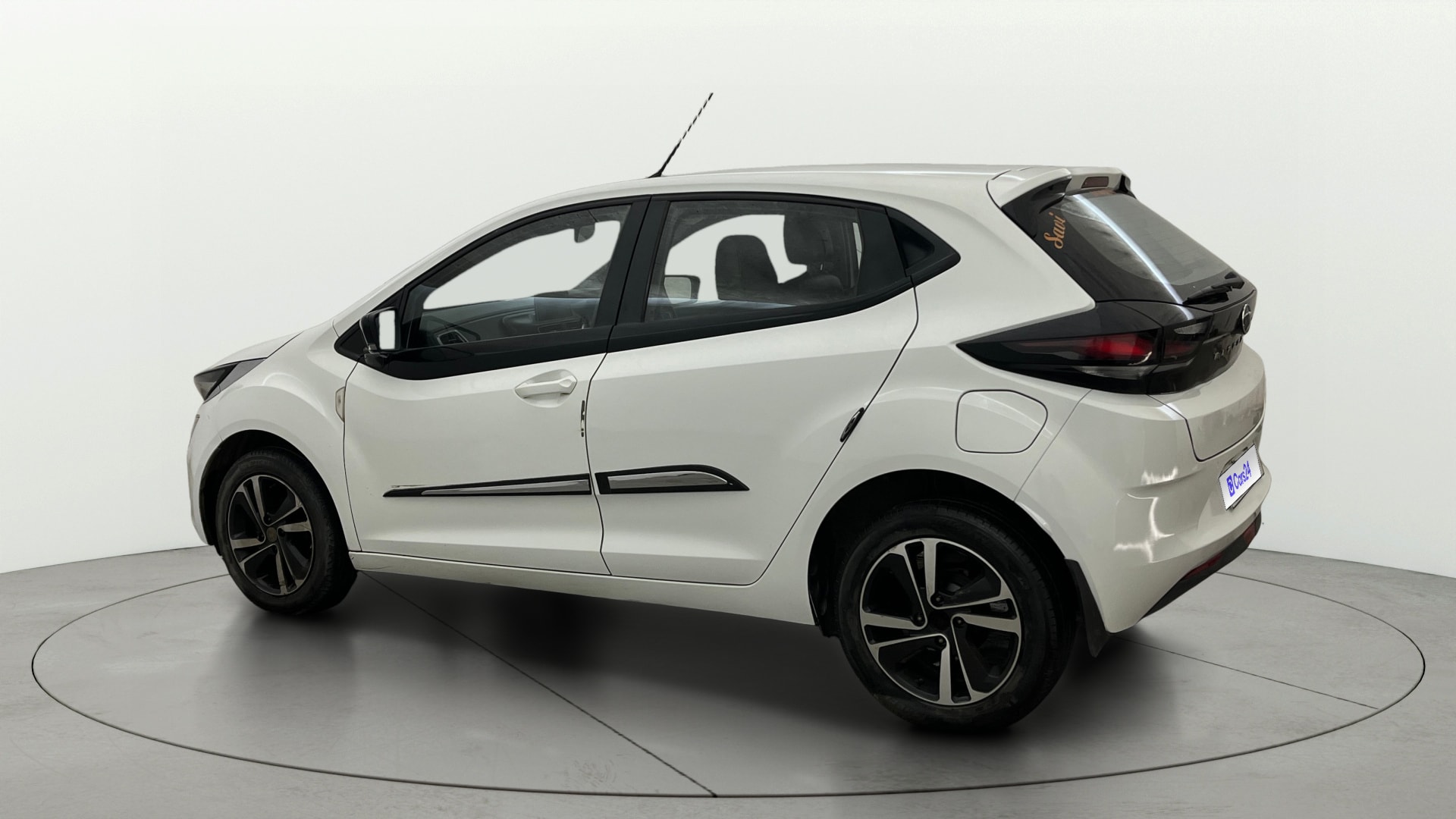 View 2020 Tata Altroz XZ Petrol Image 2 Used 2020 Tata Altroz XZ Petrol Image 2