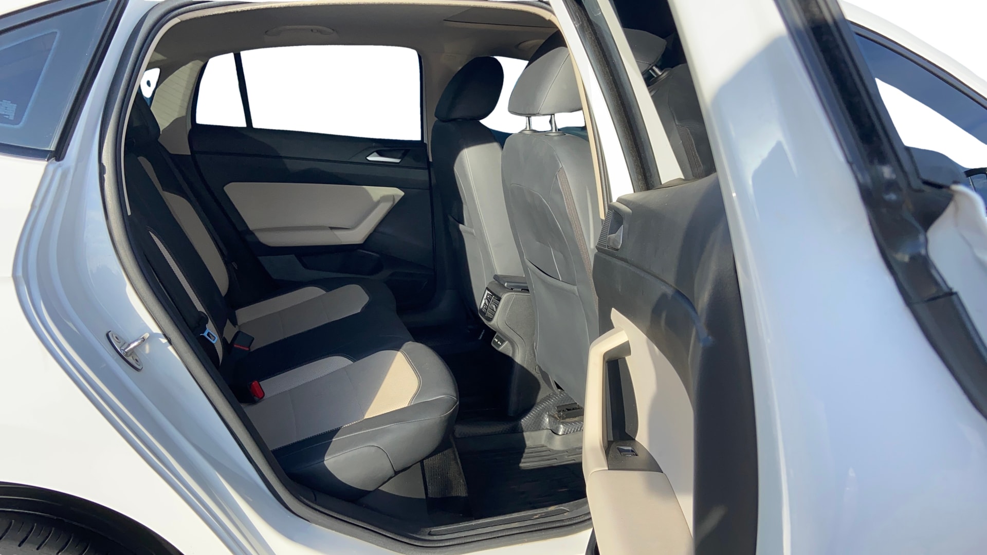 View 2022 Volkswagen Virtus Topline 1.0 TSI MT Image 30 Used 2022 Volkswagen Virtus Topline 1.0 TSI MT Image 30