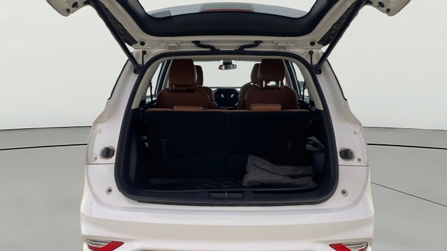 View MG Hector Plus Image 42 Used MG Hector Plus Image 42