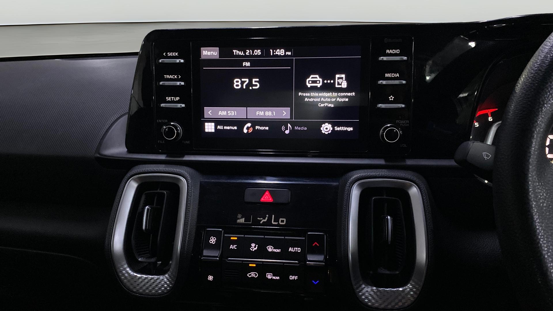 View 2023 Kia Sonet HTK Plus Diesel Image 17 Used 2023 Kia Sonet HTK Plus Diesel Image 17