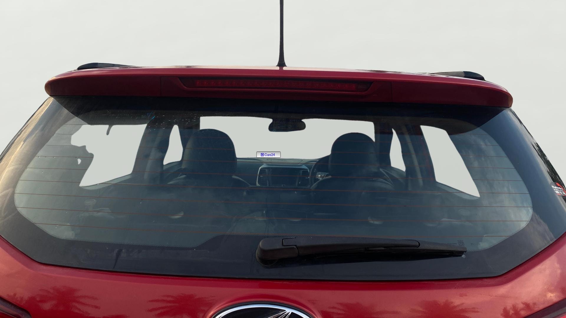 View 2025 Mahindra XUV300 W4 Petrol BS IV Image 4 Used 2025 Mahindra XUV300 W4 Petrol BS IV Image 4