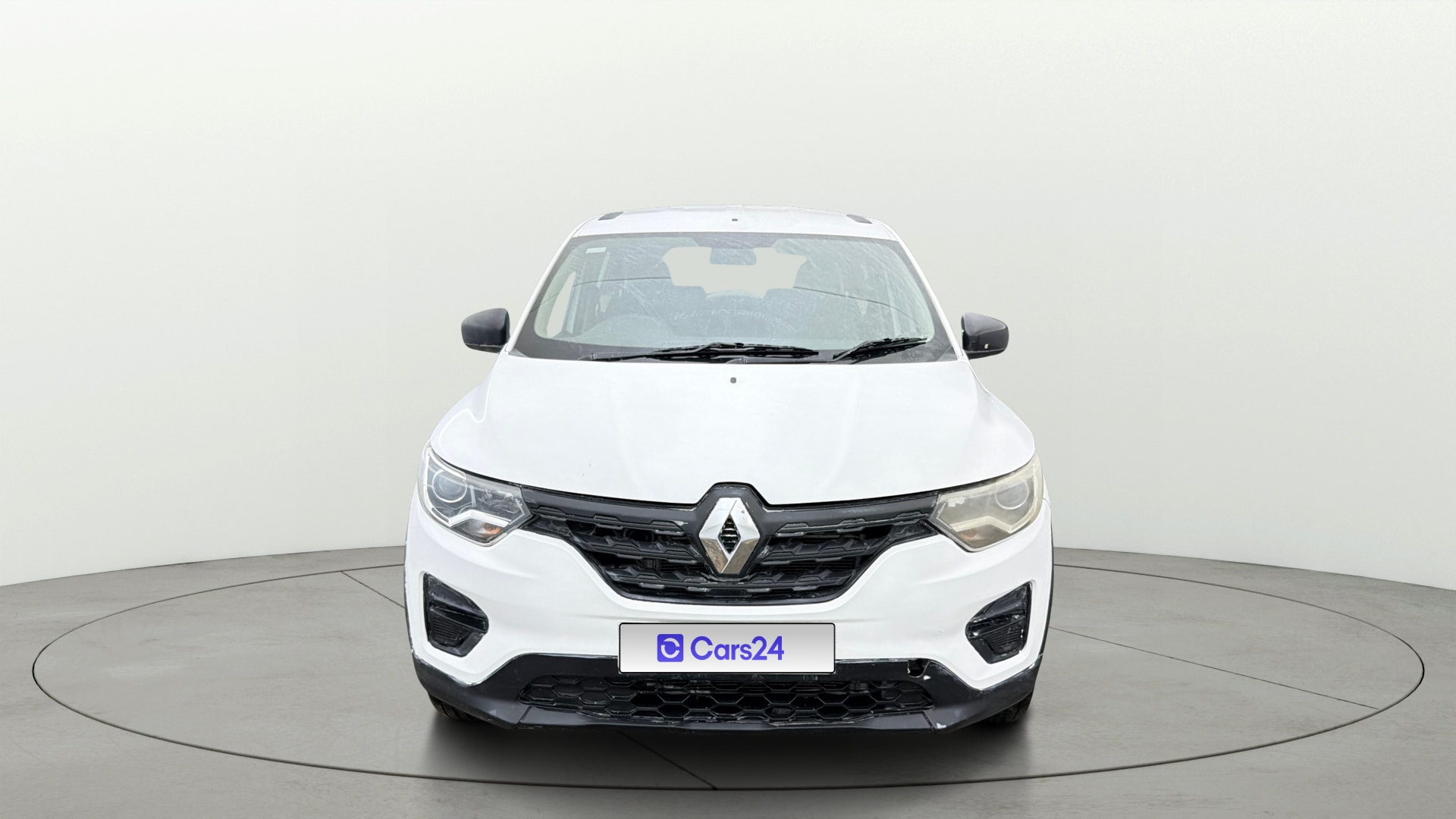 View 2025 Renault Triber RXE Image 1 Used 2025 Renault Triber RXE Image 1
