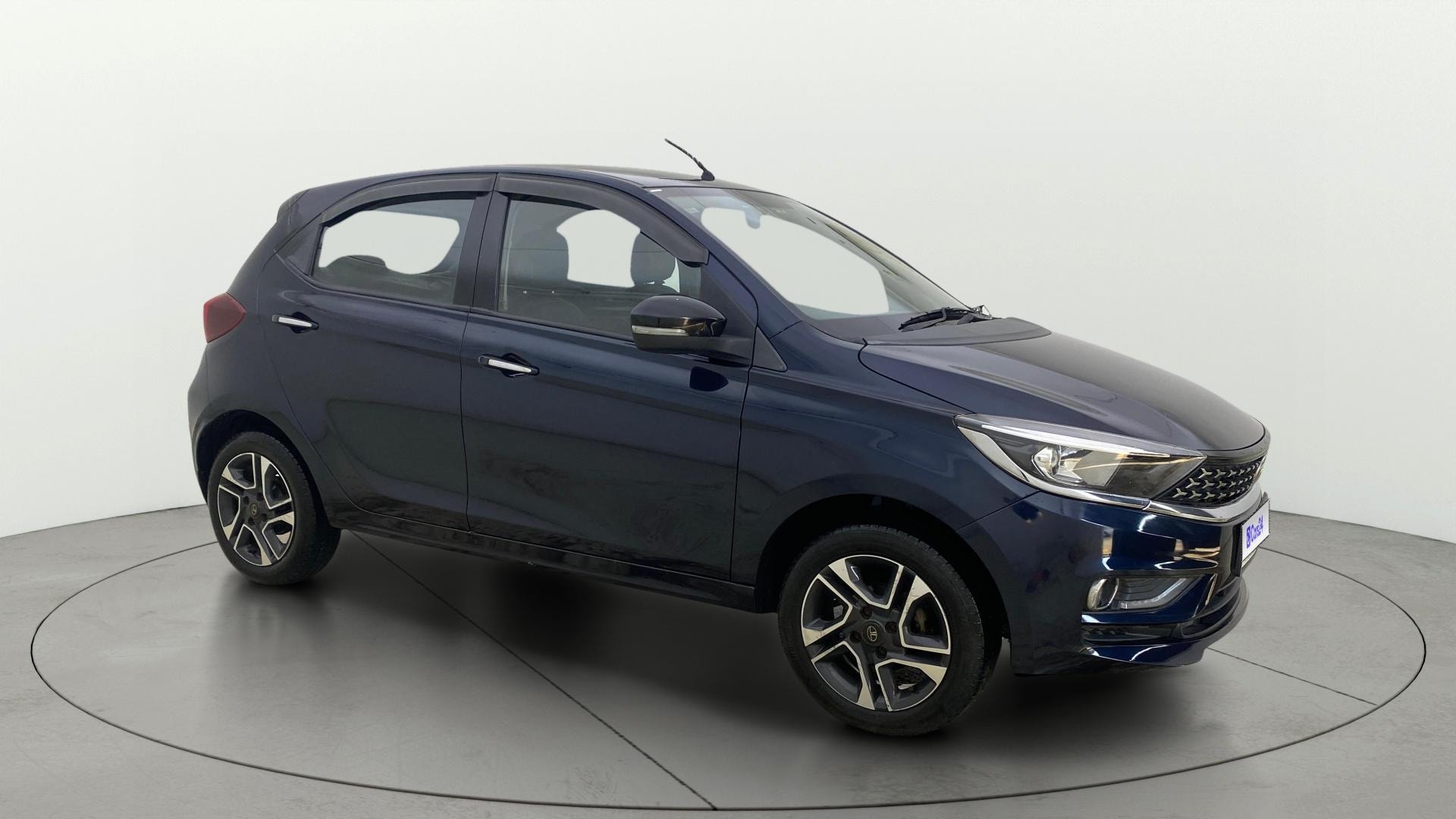View 2022 Tata Tiago Revotorq XB Image 13 Used 2022 Tata Tiago Revotorq XB Image 13
