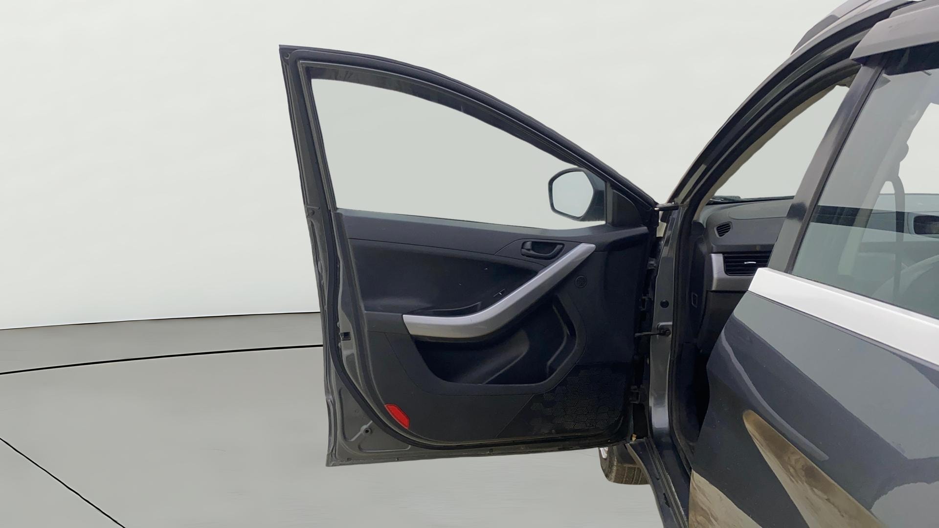 View 2022 Tata Nexon Revotron XE Image 31 Used 2022 Tata Nexon Revotron XE Image 31