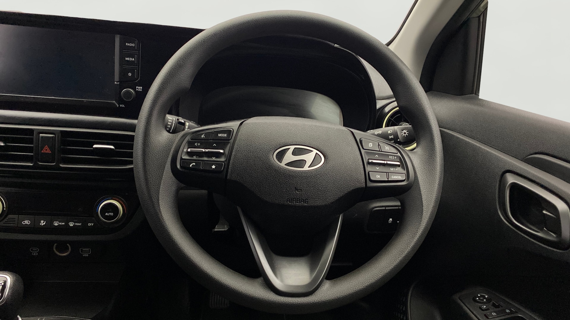 View 2023 Hyundai Exter 1.2 MT Kappa SX Dual Tone Image 21 Used 2023 Hyundai Exter 1.2 MT Kappa SX Dual Tone Image 21