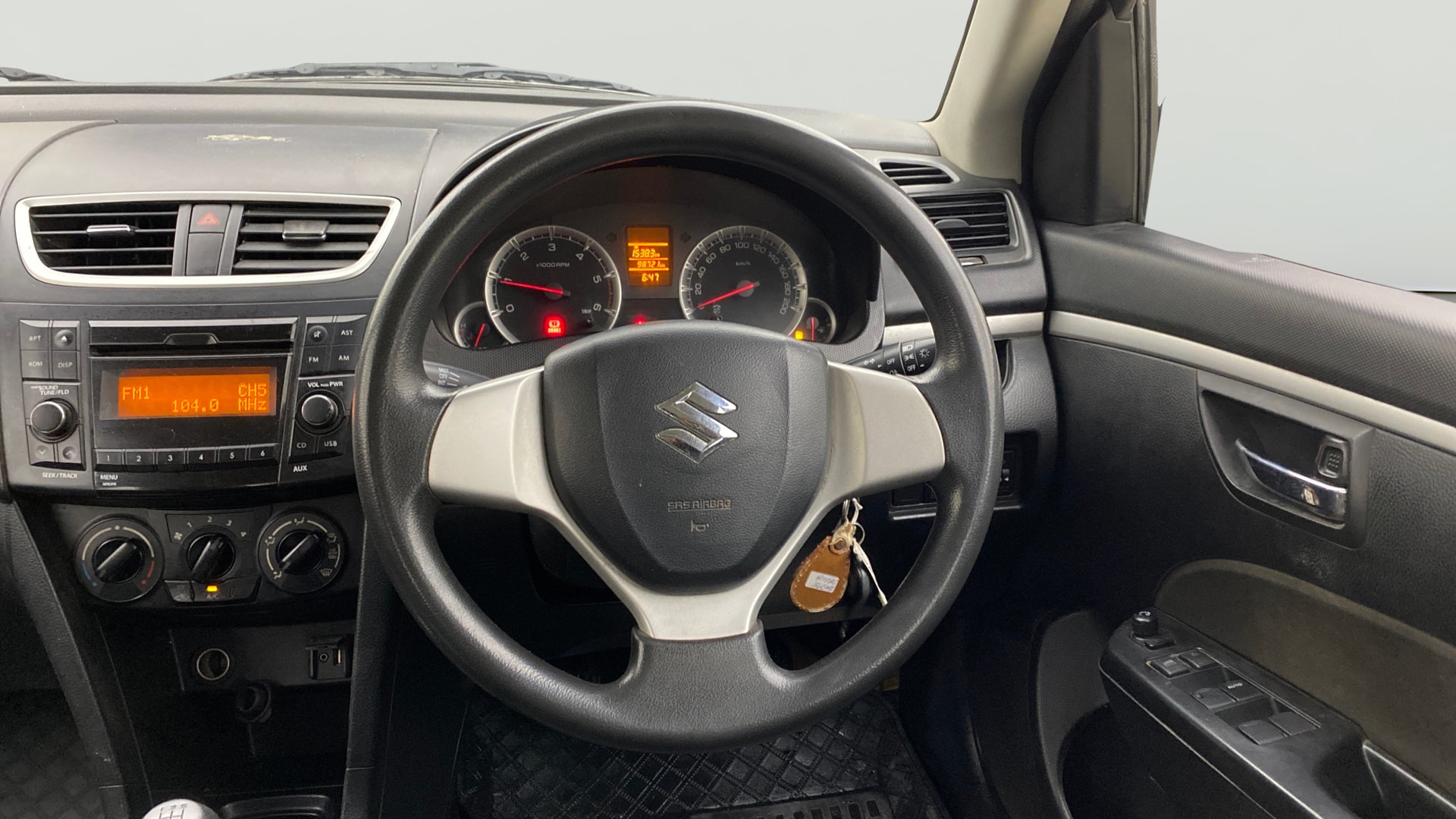 View 2016 Maruti Suzuki 1000 Base Variant Image 20 Used 2016 Maruti Suzuki 1000 Base Variant Image 20