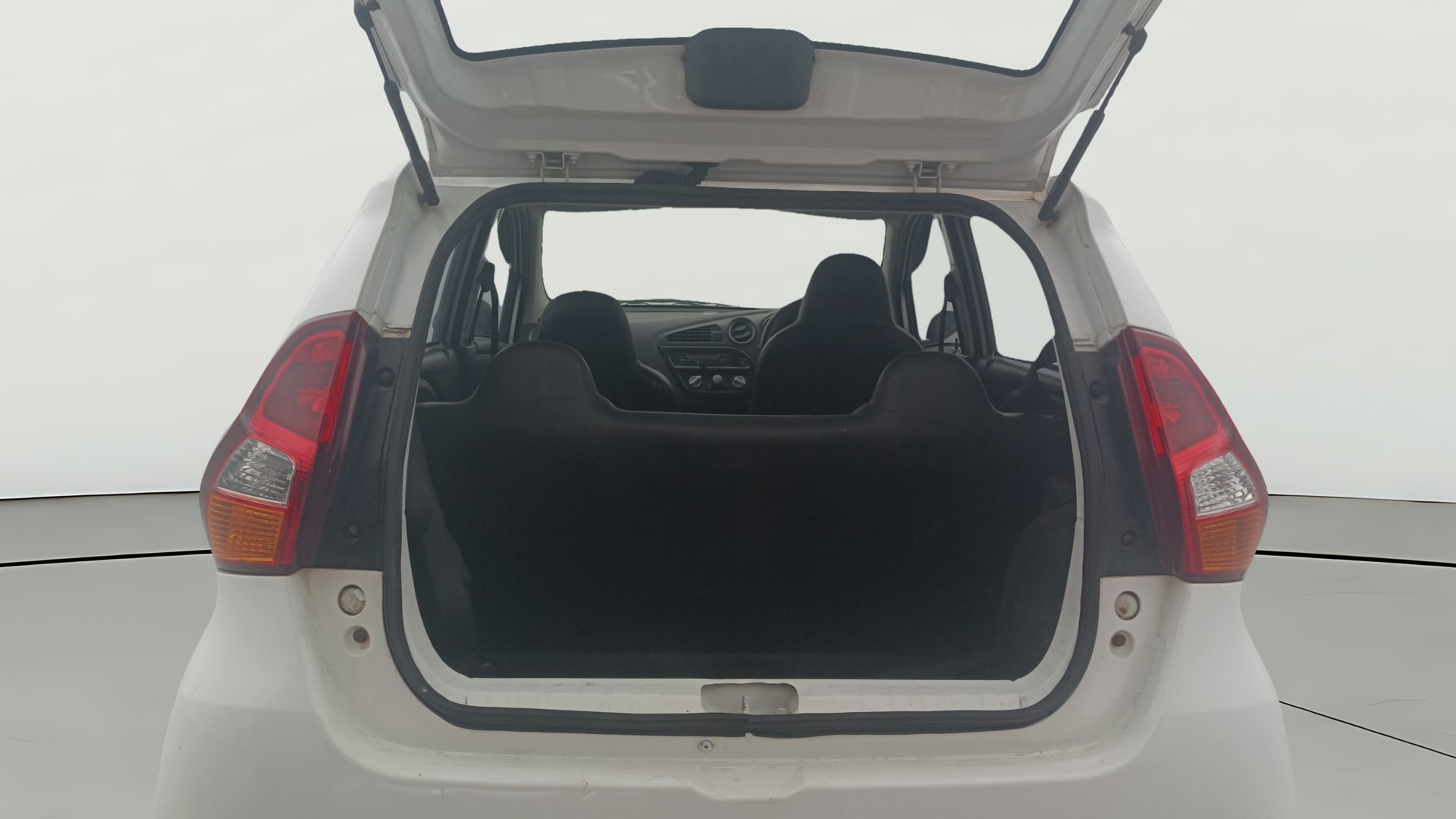 View 2018 Datsun Redi GO T(O)-0.8L BS IV Image 38 Used 2018 Datsun Redi GO T(O)-0.8L BS IV Image 38