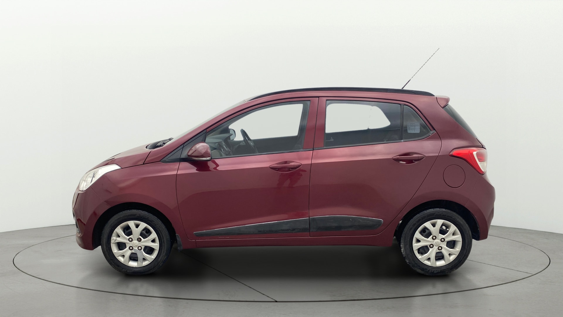 View 2016 Hyundai Grand i10 1.1 Sportz Diesel Image 5 Used 2016 Hyundai Grand i10 1.1 Sportz Diesel Image 5