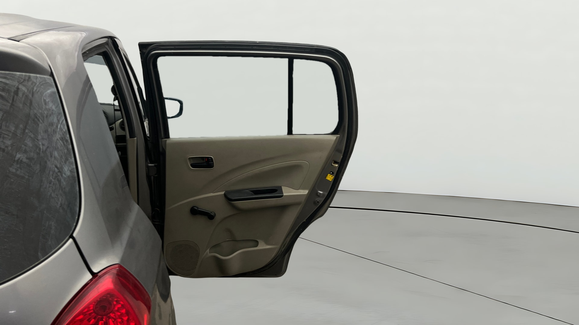 View 2015 Maruti Suzuki 1000 Base Variant Image 7 Used 2015 Maruti Suzuki 1000 Base Variant Image 7