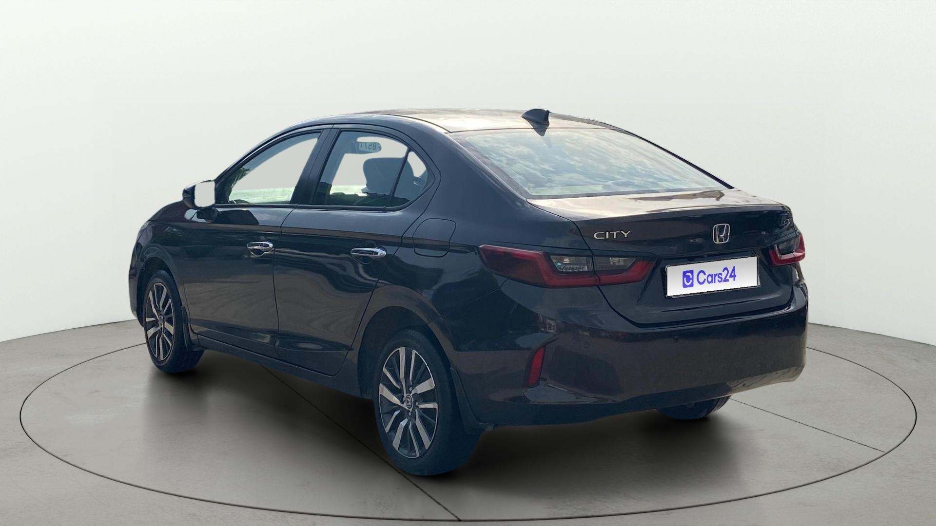 View 2020 Honda City ZX CVT Image 2 Used 2020 Honda City ZX CVT Image 2