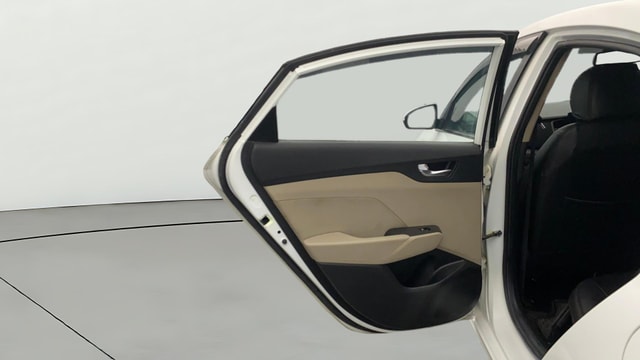 View Hyundai Verna Image 16 Used Hyundai Verna Image 16