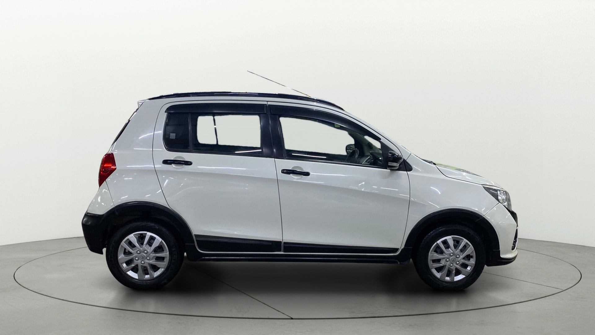 View 2018 Maruti Suzuki 1000 Base Variant Image 26 Used 2018 Maruti Suzuki 1000 Base Variant Image 26