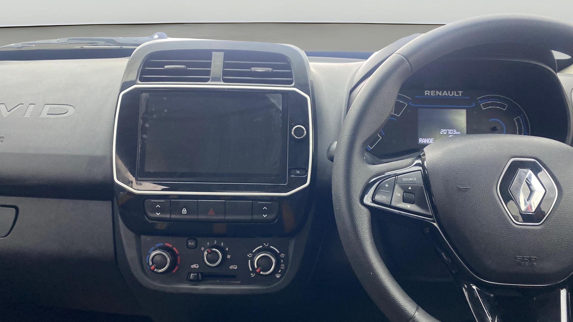 View 2024 Renault Kwid Climber AMT DualTone Image 17 Used 2024 Renault Kwid Climber AMT DualTone Image 17